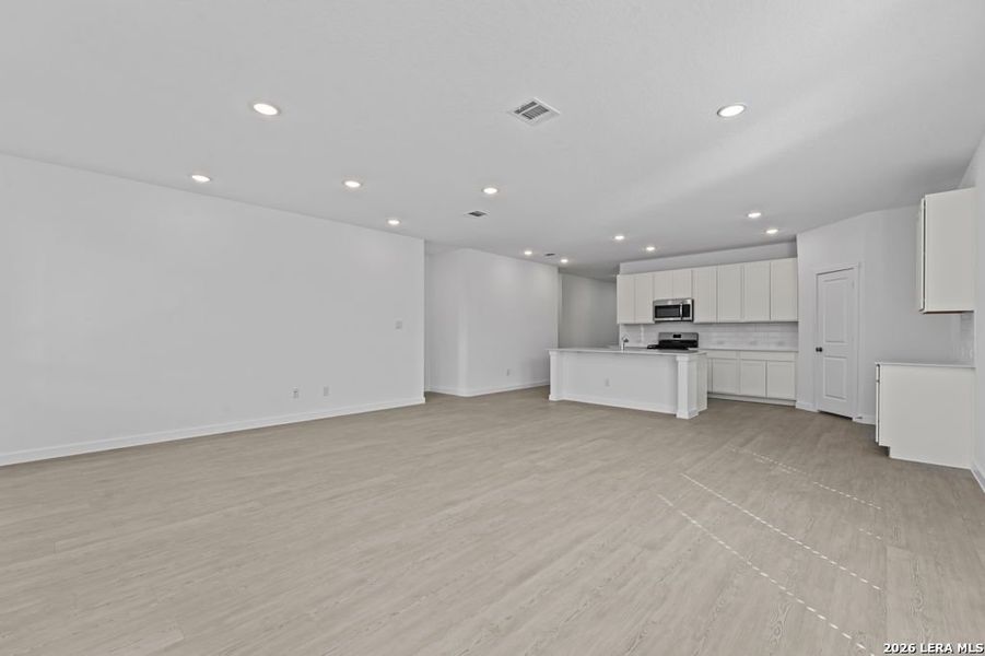 Spacious, unfurnished interior of a new home in Brookmill, San Antonio (Image 27). Spacious, unfurnished interior of a new home in Brookmill, San Antonio (Image 27).