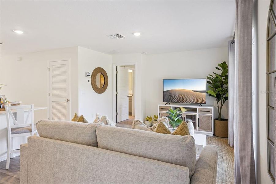 Furnished interior view inside a new home in Magnolia Pointe, Umatilla (Image 3).