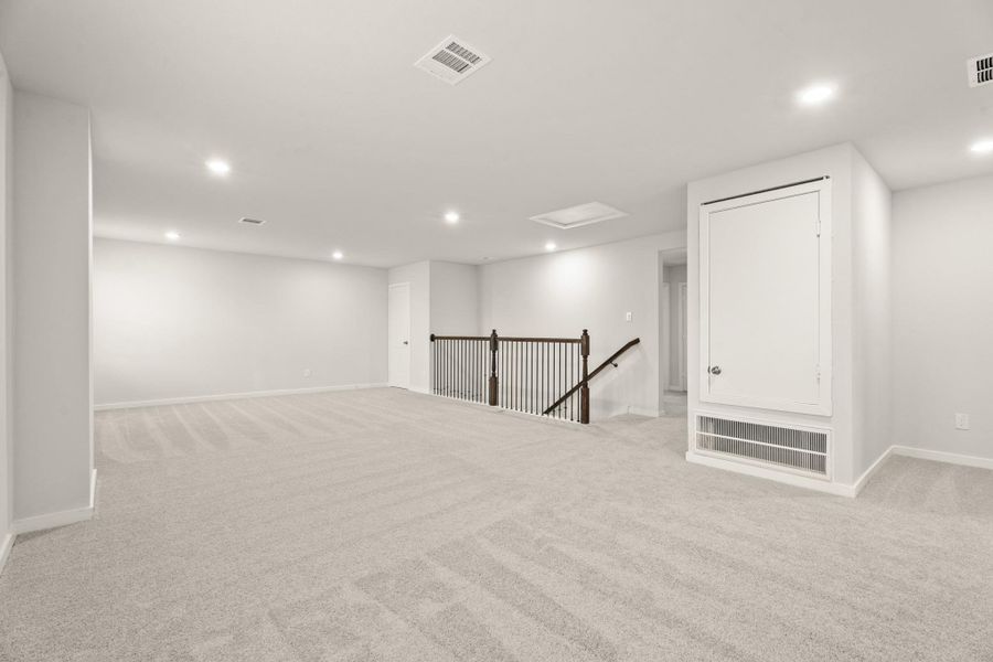 Spacious, unfurnished interior of a new home in Trails at Woodhaven, La Marque (Image 19).