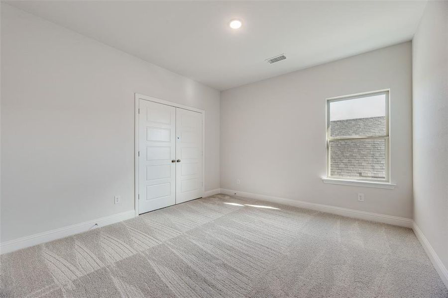Spacious, unfurnished interior of a new home in Spiritas Ranch, Little Elm (Image 16).