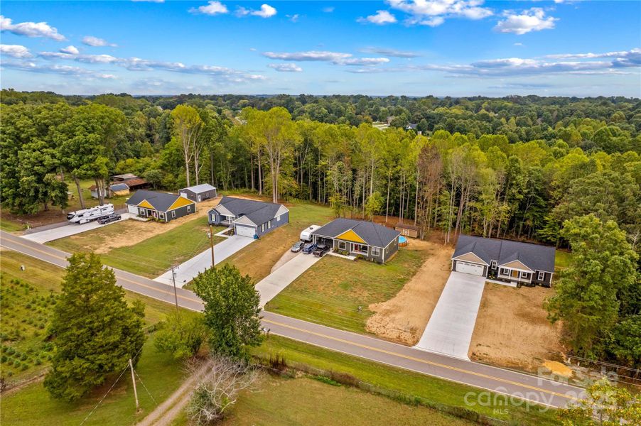 Image 33 of a home in . Image 33 of a home in .