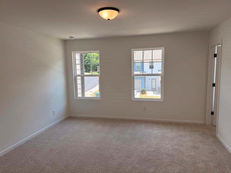 Spacious, unfurnished interior of a new home in Laurelwood, Douglasville (Image 23).