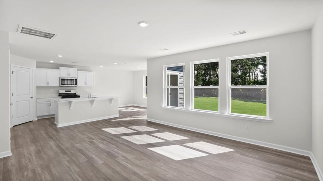 Spacious, unfurnished interior of a new home in Varner Station, Woodruff (Image 18).