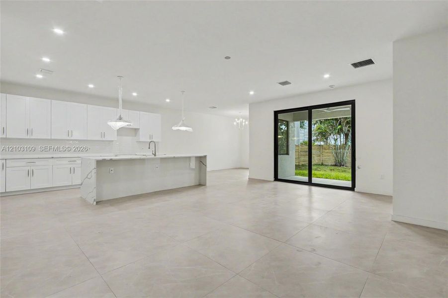 Spacious, unfurnished interior of a new home in , Oakland Park (Image 16). Spacious, unfurnished interior of a new home in , Oakland Park (Image 16).