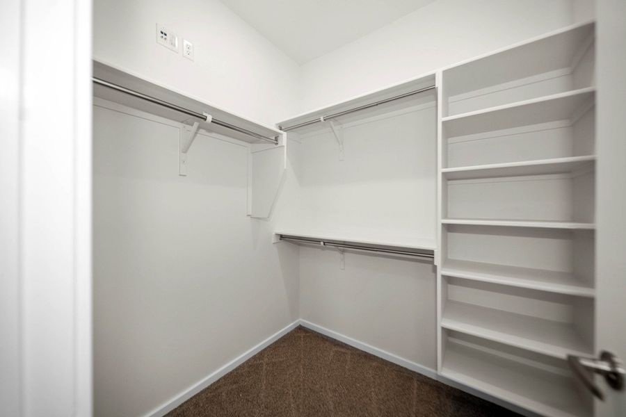 Representative unfurnished interior of a home built from the Aguirre by Hakes Brothers in Summer Sky North, El Paso (Image 17).