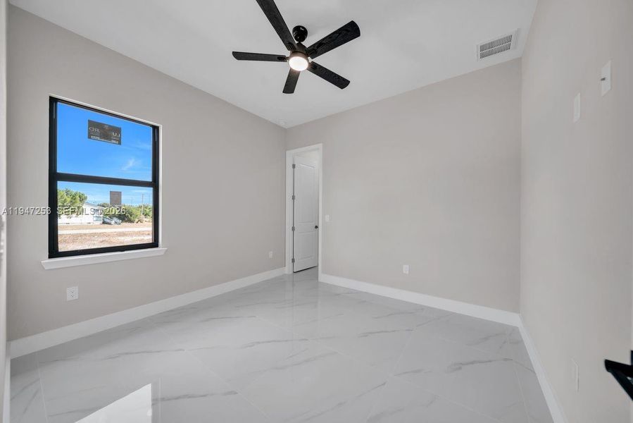 Spacious, unfurnished interior of a new home in , Lehigh Acres (Image 26).