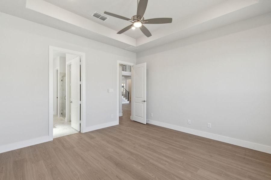 Spacious, unfurnished interior of a new home in Painted Tree Lakeside, McKinney (Image 23).