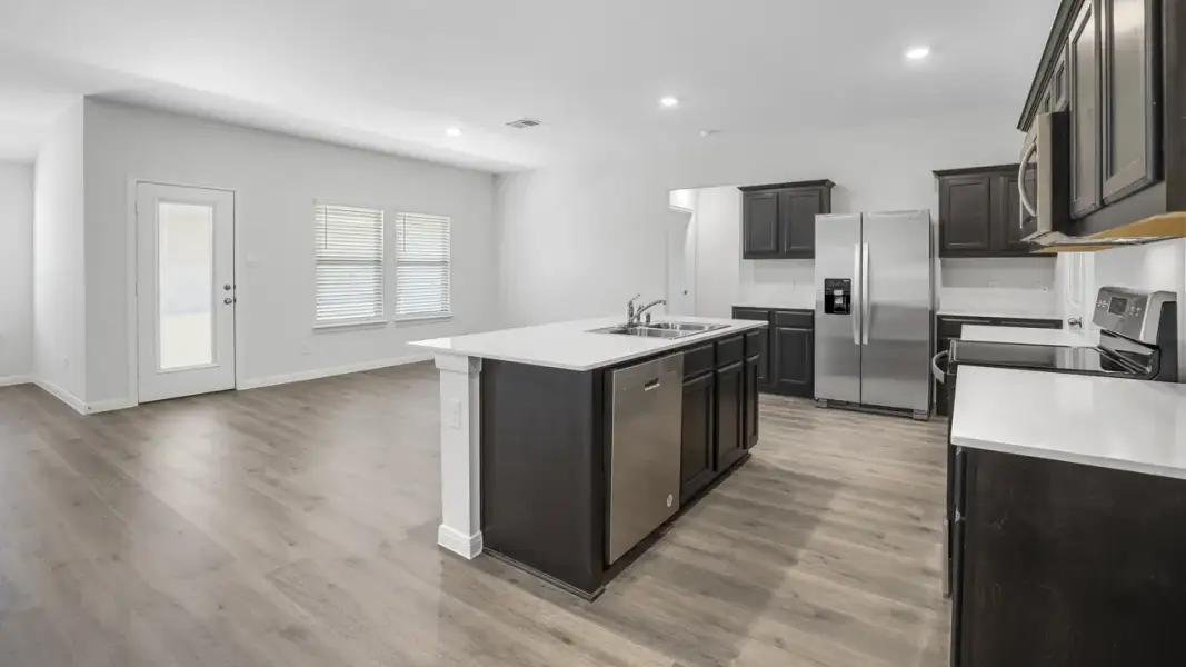 Furnished interior view inside a new home in Saddlebrook, Waxahachie (Image 5).