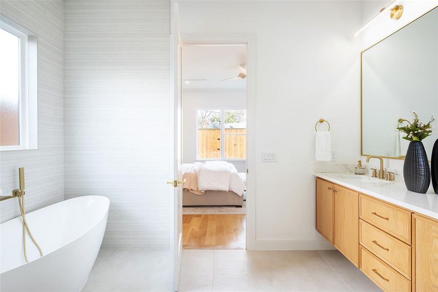 Furnished interior view inside a new home in , Dallas (Image 31).