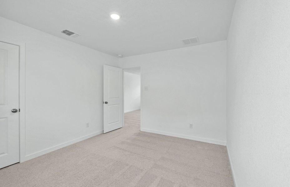 Spacious, unfurnished interior of a new home in Sonterra, Jarrell (Image 29). Spacious, unfurnished interior of a new home in Sonterra, Jarrell (Image 29).