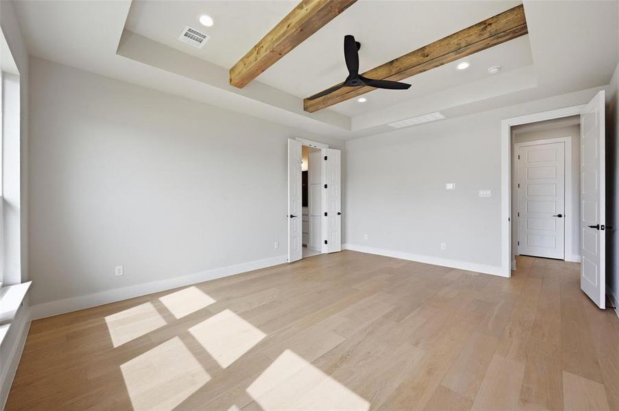Spacious, unfurnished interior of a new home in Aledo Heights - Aledo ISD, Annetta South (Image 30).