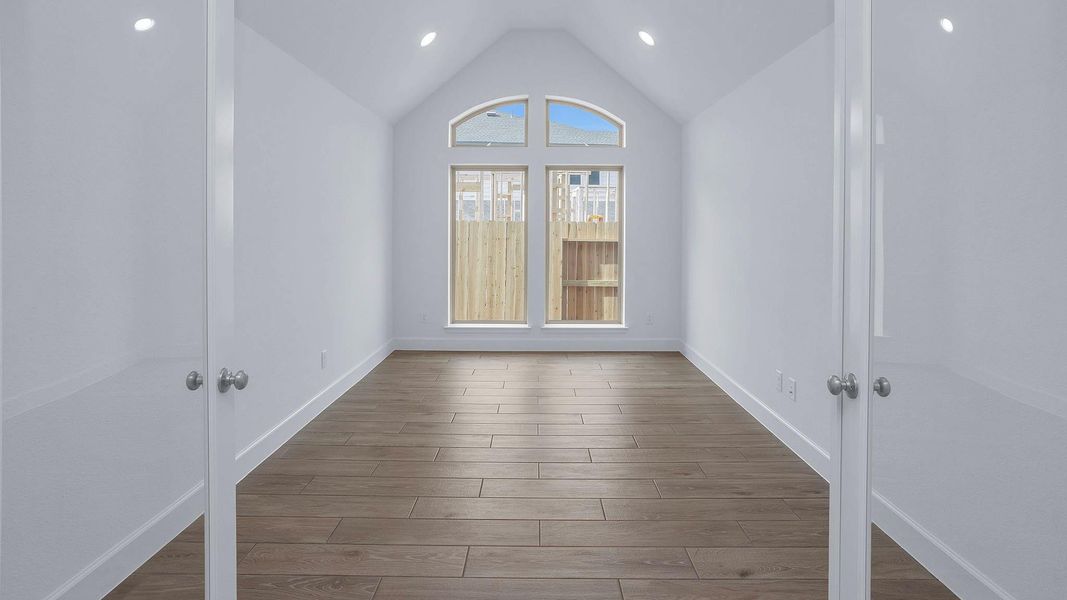 Spacious, unfurnished interior of a new home in Grand Central Park, Conroe (Image 9). Spacious, unfurnished interior of a new home in Grand Central Park, Conroe (Image 9).