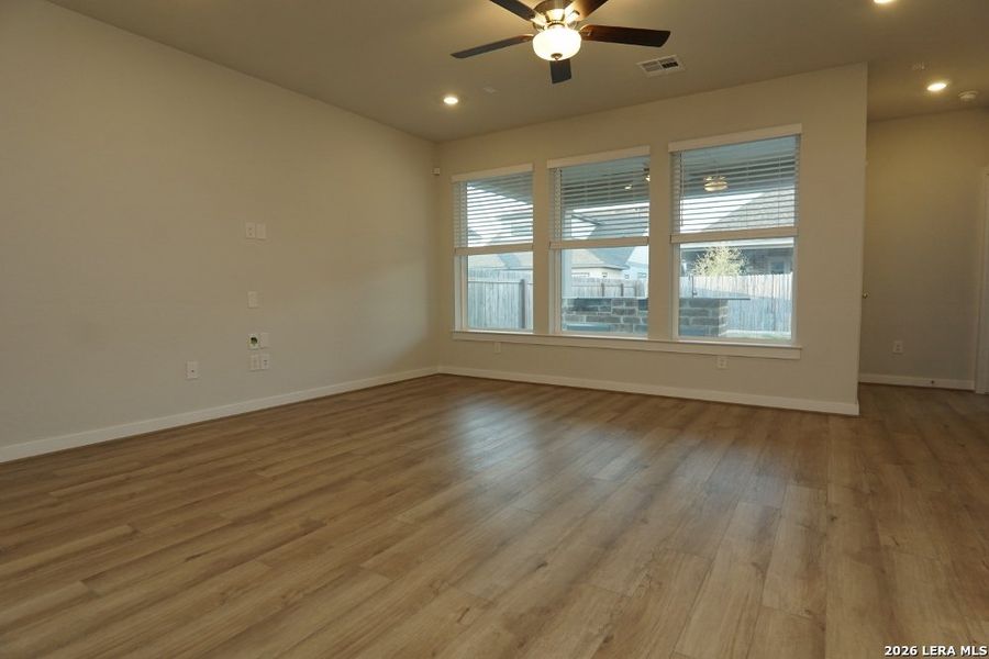 Spacious, unfurnished interior of a new home in Ladera - High Point 45', San Antonio (Image 17).