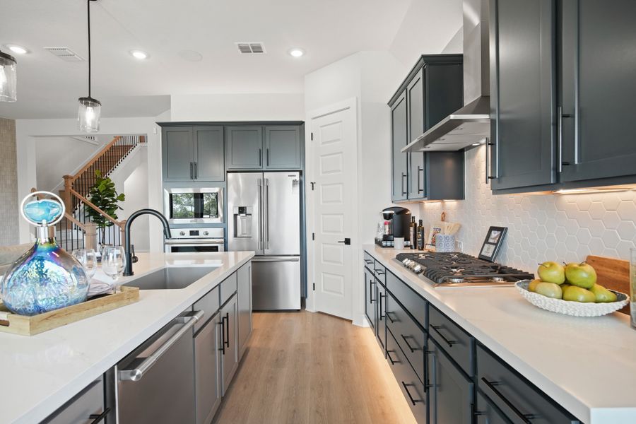 Furnished interior view inside a new home in La Cima 50', San Marcos (Image 35).