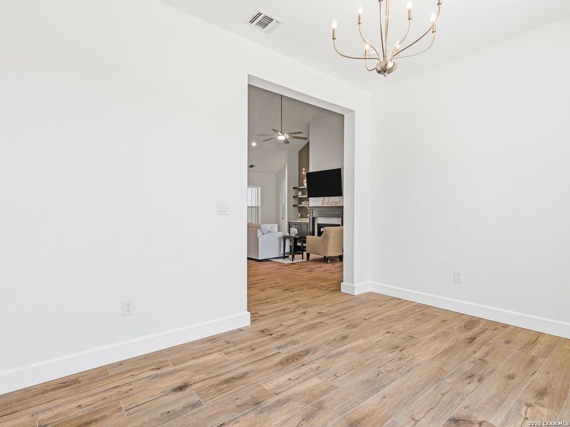Spacious, unfurnished interior of a new home in , Terrell Hills (Image 21).