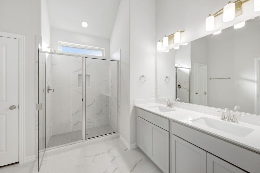Owner's Bathroom Owner's Bathroom