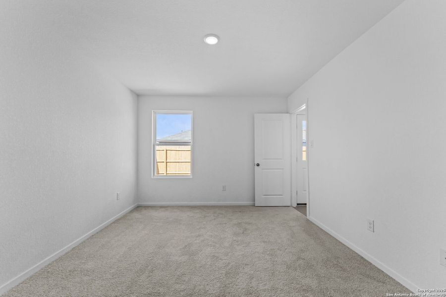 Spacious, unfurnished interior of a new home in Torian Village: Belmar Collection, San Antonio (Image 13).