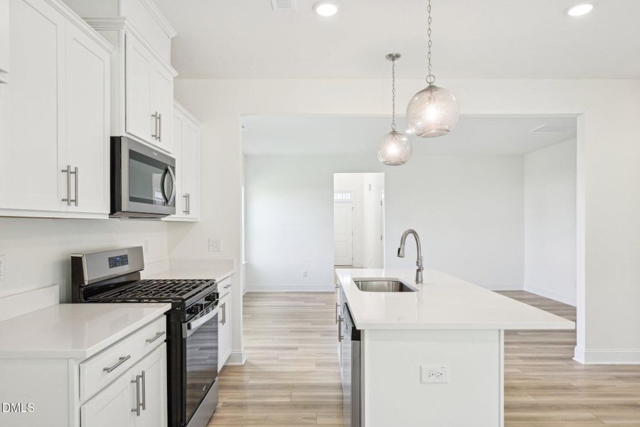 14-web-or-mls-Winding Crk Dr-2105-014