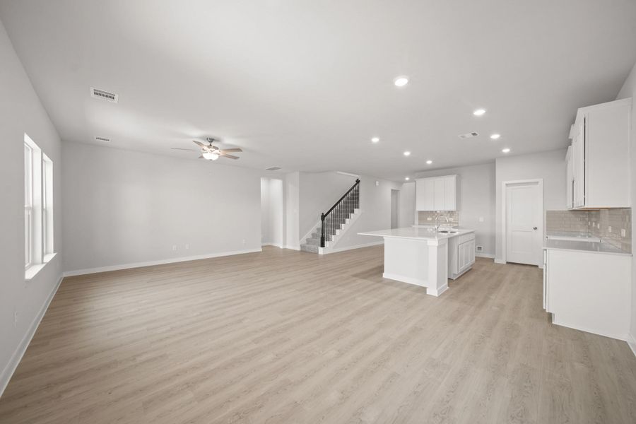 Spacious, unfurnished interior of a new home in Sunterra, Katy (Image 12). Spacious, unfurnished interior of a new home in Sunterra, Katy (Image 12).