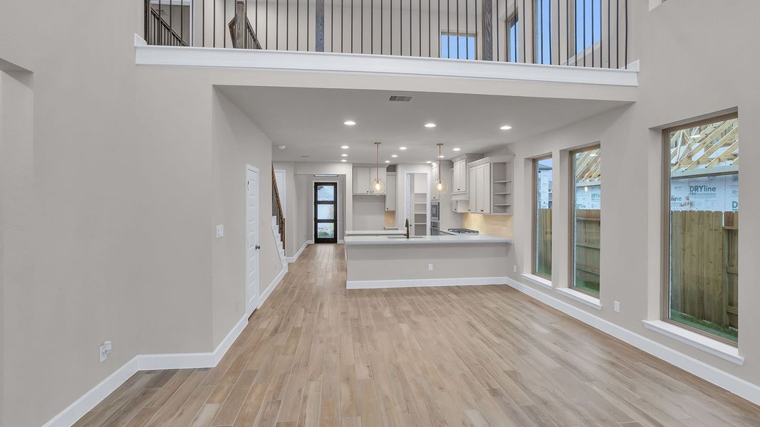Spacious, unfurnished interior of a new home in Grand Central Park, Conroe (Image 10).