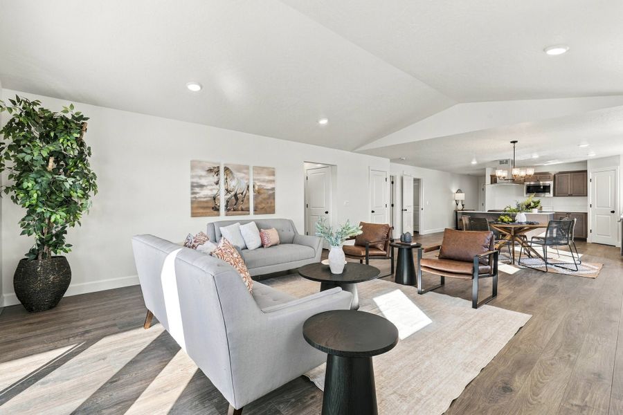 Furnished interior view inside a new home in Upland Meadows, Hermiston (Image 10).