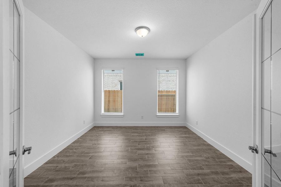 Spacious, unfurnished interior of a new home in Beacon Hill, Waller (Image 24).