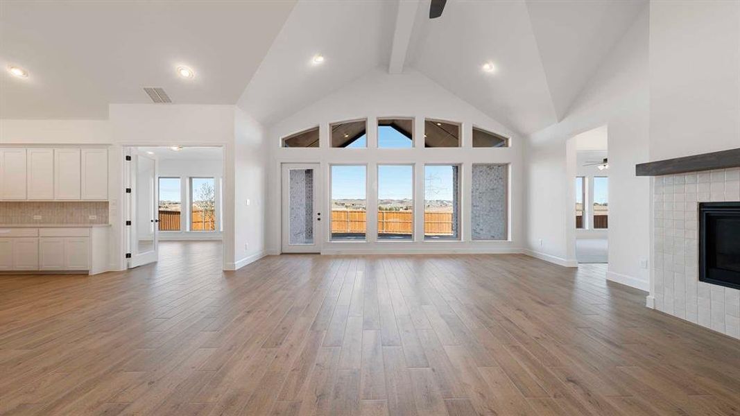 Spacious, unfurnished interior of a new home in Ventana, Fort Worth (Image 18).