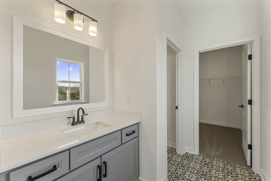 Furnished interior view inside a new home in Lakeside Saluda, Greenville (Image 17).