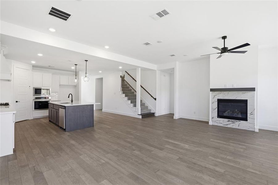 Spacious, unfurnished interior of a new home in Talon Hills, Fort Worth (Image 23). Spacious, unfurnished interior of a new home in Talon Hills, Fort Worth (Image 23).