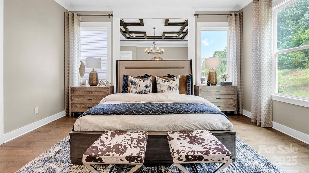 Model photo used for reference