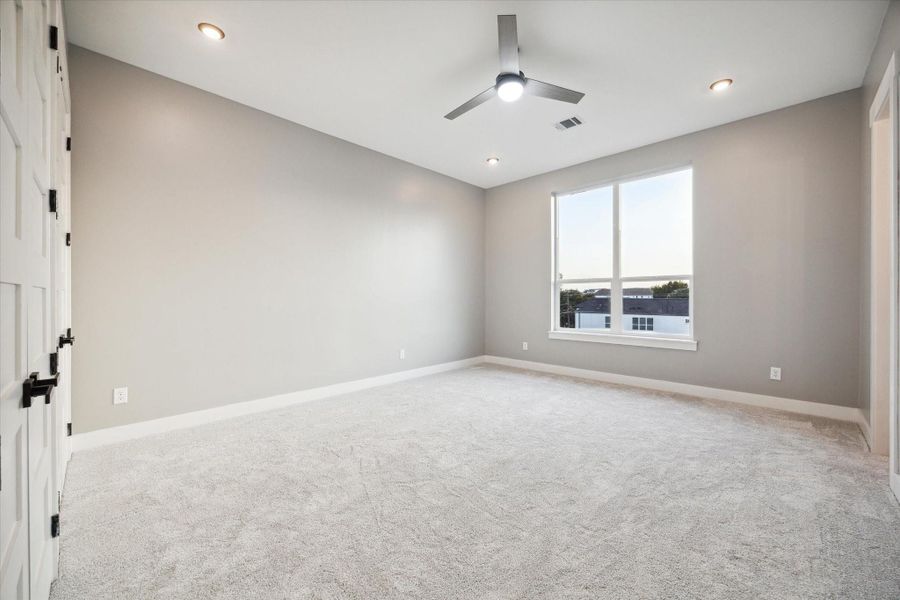 Secondary suite Secondary suite