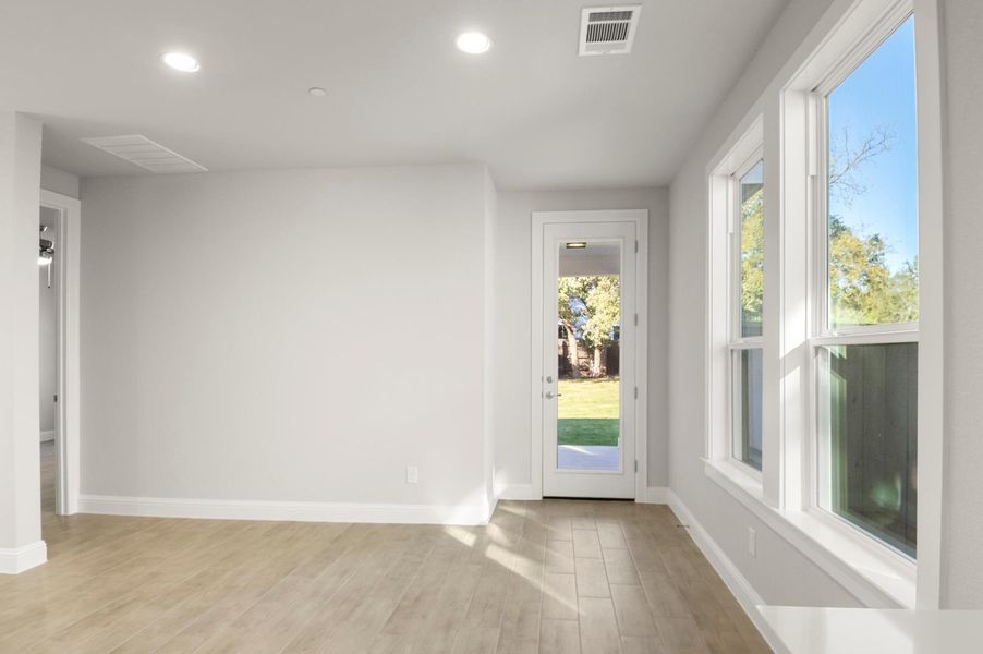 Spacious, unfurnished interior of a new home in Clear Creek, Round Rock (Image 22). Spacious, unfurnished interior of a new home in Clear Creek, Round Rock (Image 22).