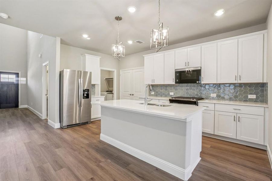 Photo is not of the actual home, but is an inspirational photo of builder’s model home and may depict options, furnishings, and/or decorator features that are not included. Photo is not of the actual home, but is an inspirational photo of builder’s model home and may depict options, furnishings, and/or decorator features that are not included.