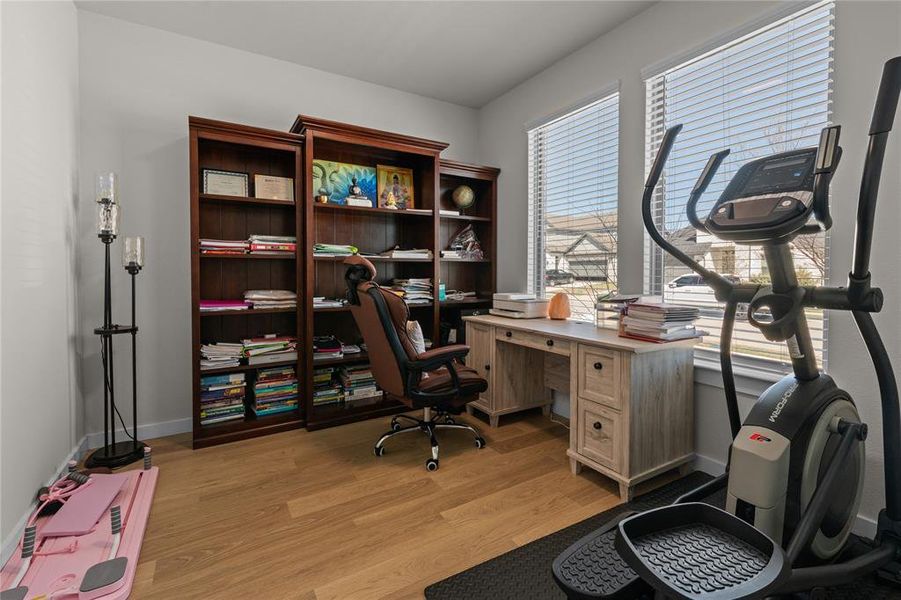 Furnished interior view inside a new home in LakePointe, Lavon (Image 17).