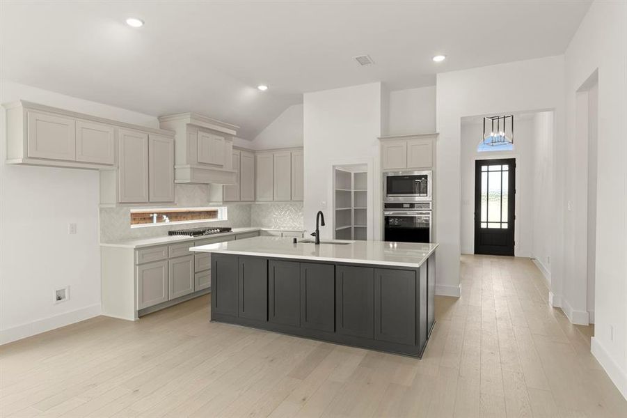 13. 1216 Eclipse - Kitchen (2)