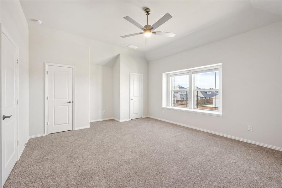 Spacious, unfurnished interior of a new home in Sonoma Verde, McLendon-Chisholm (Image 21).