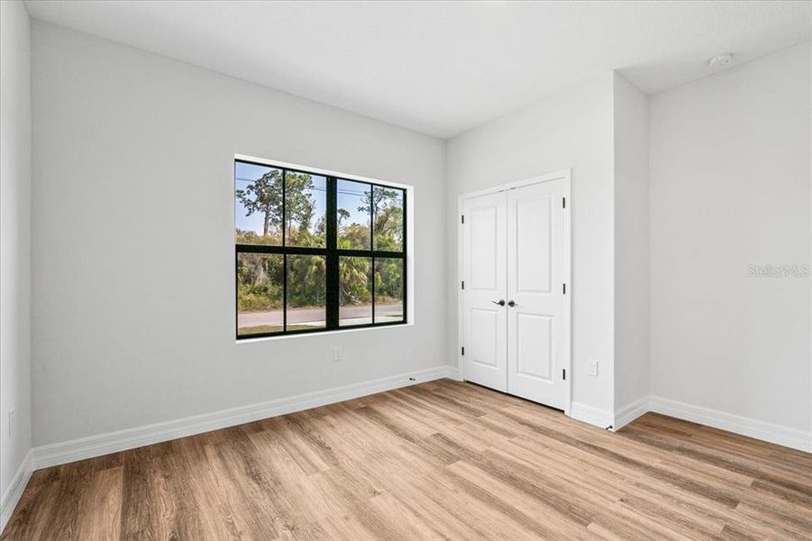 Spacious, unfurnished interior of a new home in , North Port (Image 20).