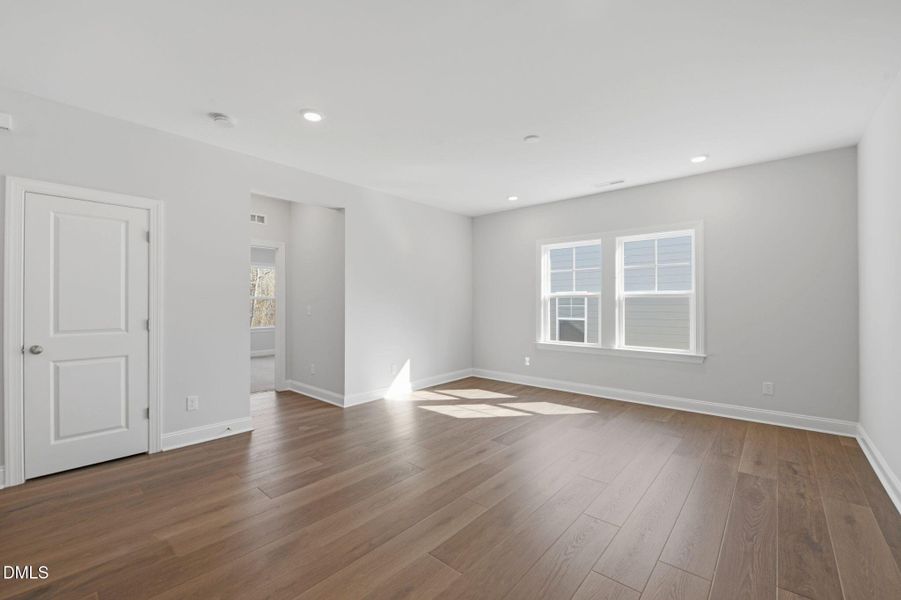 SUN_ShawRidge_Pic_EastmanIII_QMI_14_Loft SUN_ShawRidge_Pic_EastmanIII_QMI_14_Loft