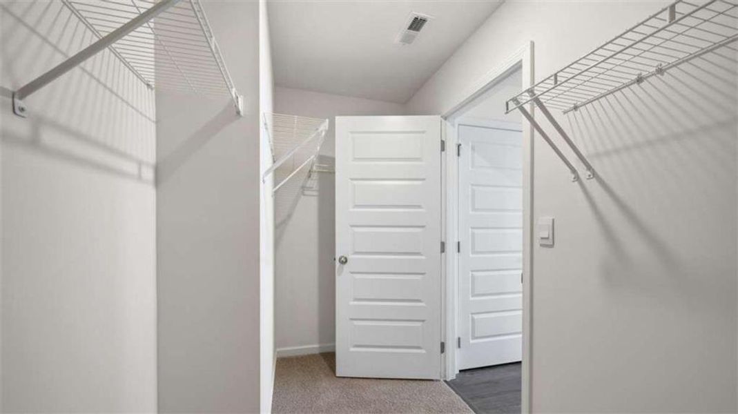 Spacious, unfurnished interior of a new home in Inverness at Sugarloaf, Lawrenceville (Image 16).