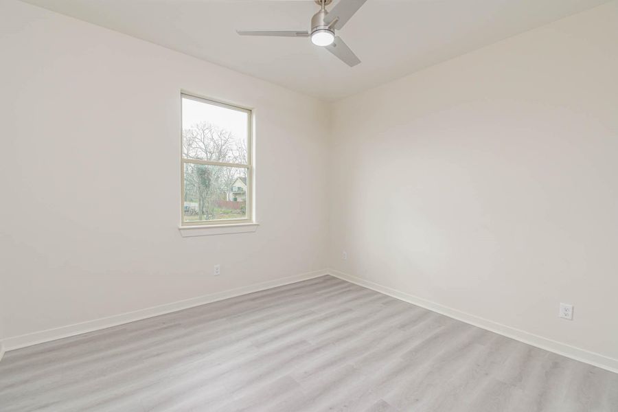 Spacious, unfurnished interior of a new home in , Rosenberg (Image 29).