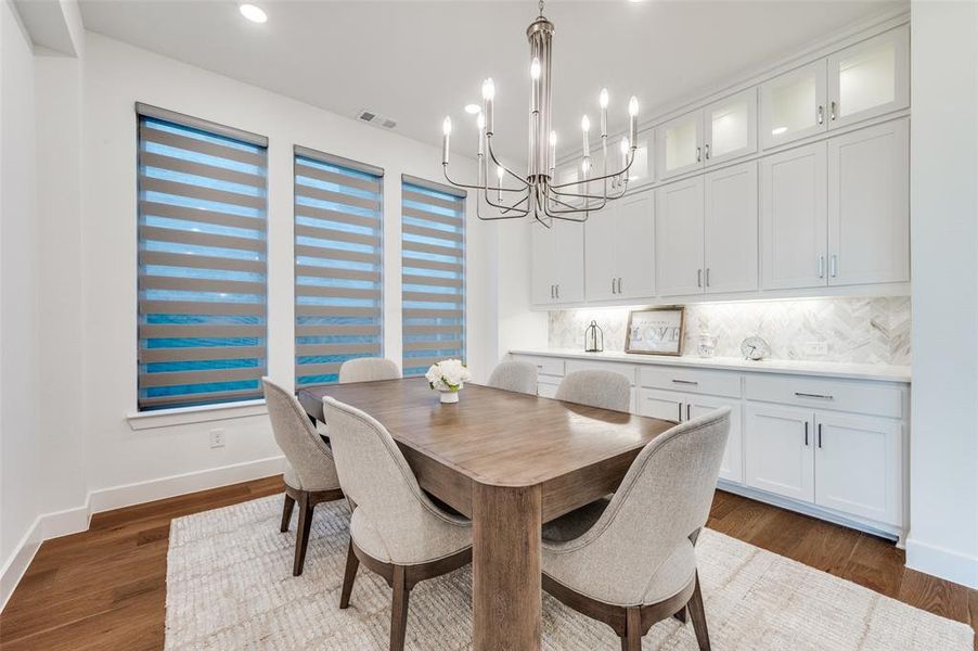 Furnished interior view inside a new home in Sandbrock Ranch, Aubrey (Image 10).