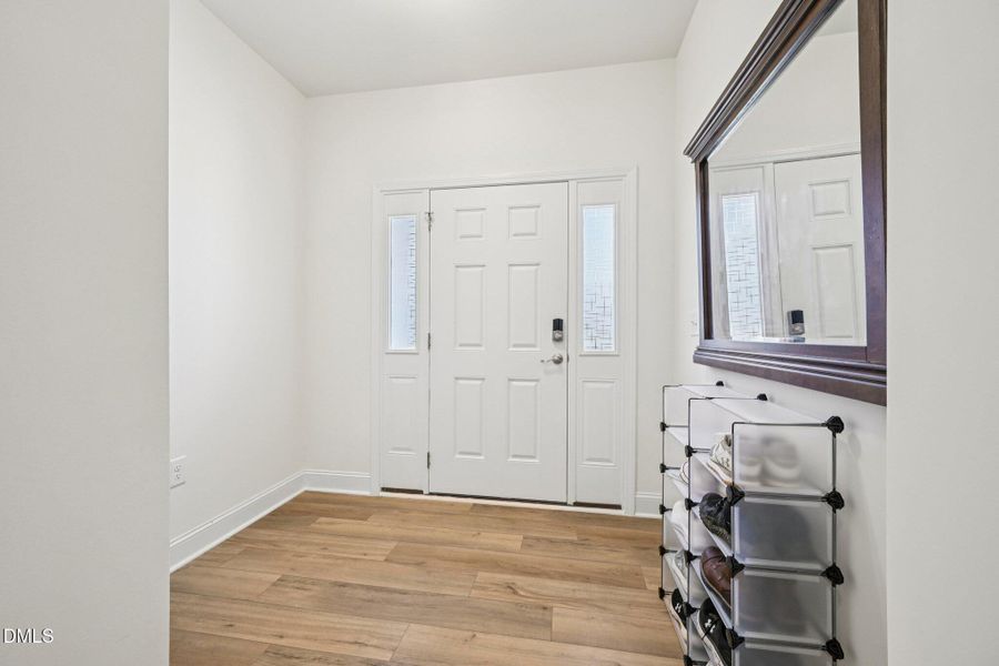 5-web-or-mls-Honeydew Way-S0710-005