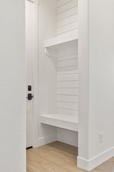 1727 Abundance - Mud Room