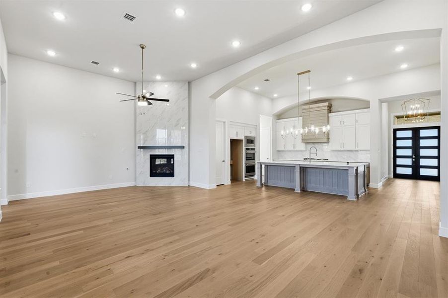 Spacious, unfurnished interior of a new home in Saddle Star Estates, Rockwall (Image 21).