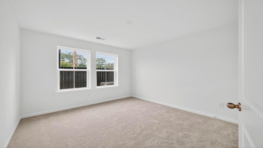 Spacious, unfurnished interior of a new home in , North Charleston (Image 20).
