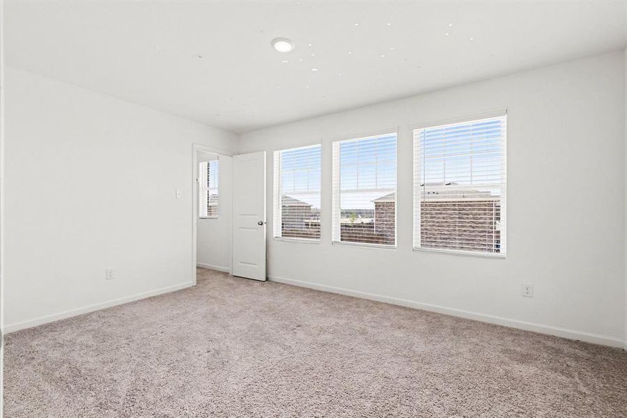 Spacious, unfurnished interior of a new home in , Princeton (Image 27).