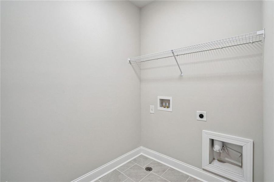 Spacious, unfurnished interior of a new home in Aberdeen, Hoschton (Image 36).