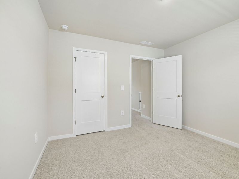 Spacious, unfurnished interior of a new home in Avalon Place - Classic Series, Durham (Image 17).