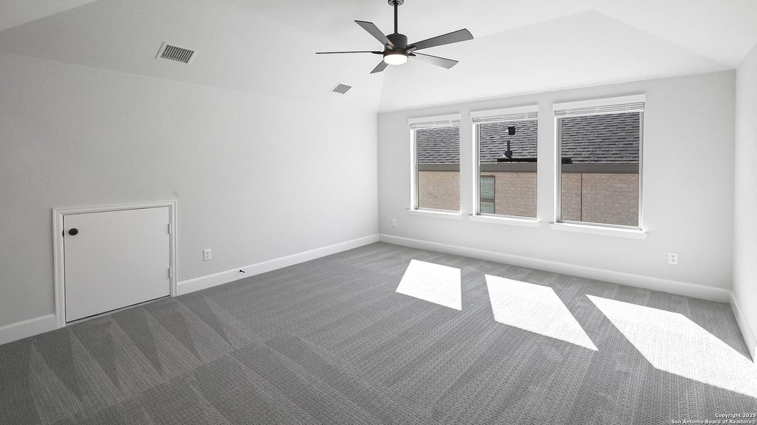 Spacious, unfurnished interior of a new home in Johnson Ranch 55', Bulverde (Image 15). Spacious, unfurnished interior of a new home in Johnson Ranch 55', Bulverde (Image 15).