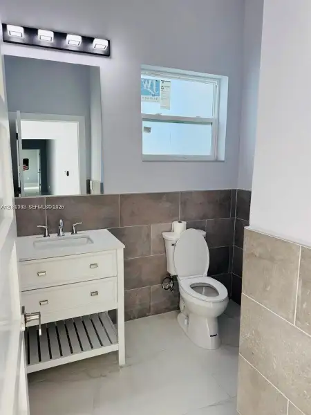 Furnished interior view inside a new home in , Sebring (Image 4).